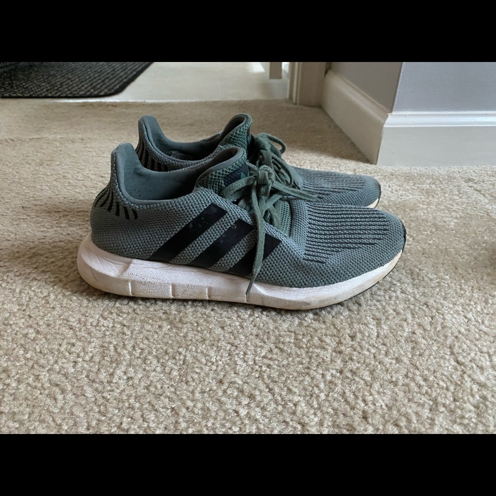 Adidas Athletic Shoes- SIZE: MENS 9